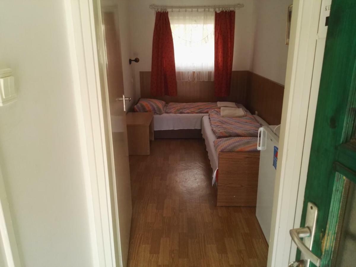 Vadasa Motel Es Etterem Hegyhátszentjakab Eksteriør billede